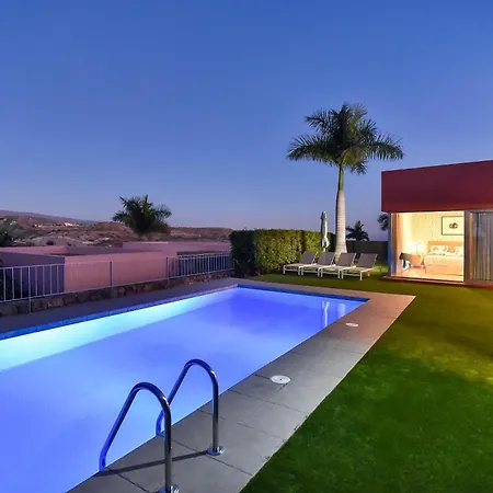 Villa Villa Vista Salobre Luxury Retreat In Gran Canaria Private Outdoor Heatable Pool Bbq Facilities Shaded Outdoor Dining Area Salobre Golf, Las Palmas de Gran Canaria