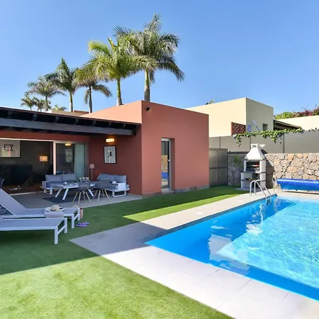 Villa Villa Vista Salobre Luxury Retreat In Gran Canaria Private Outdoor Heatable Pool Bbq Facilities Shaded Outdoor Dining Area Salobre Golf,